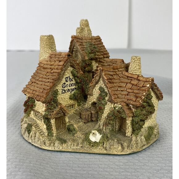David Winter Cottages Collection The Green Dragon Pub Miniature Building NOTE - Picture 1 of 8